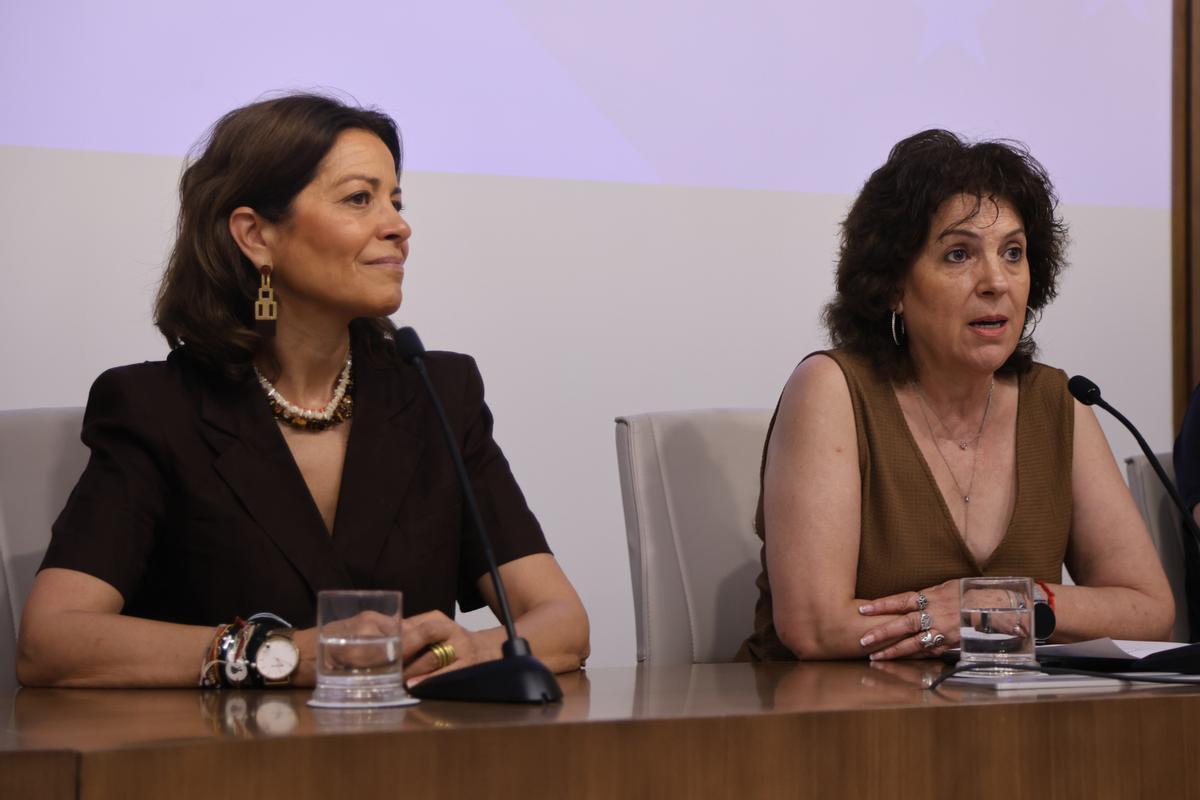 Tina Rodríguez, alcaldesa de Fregenal de la Sierra y  María López, diputada.