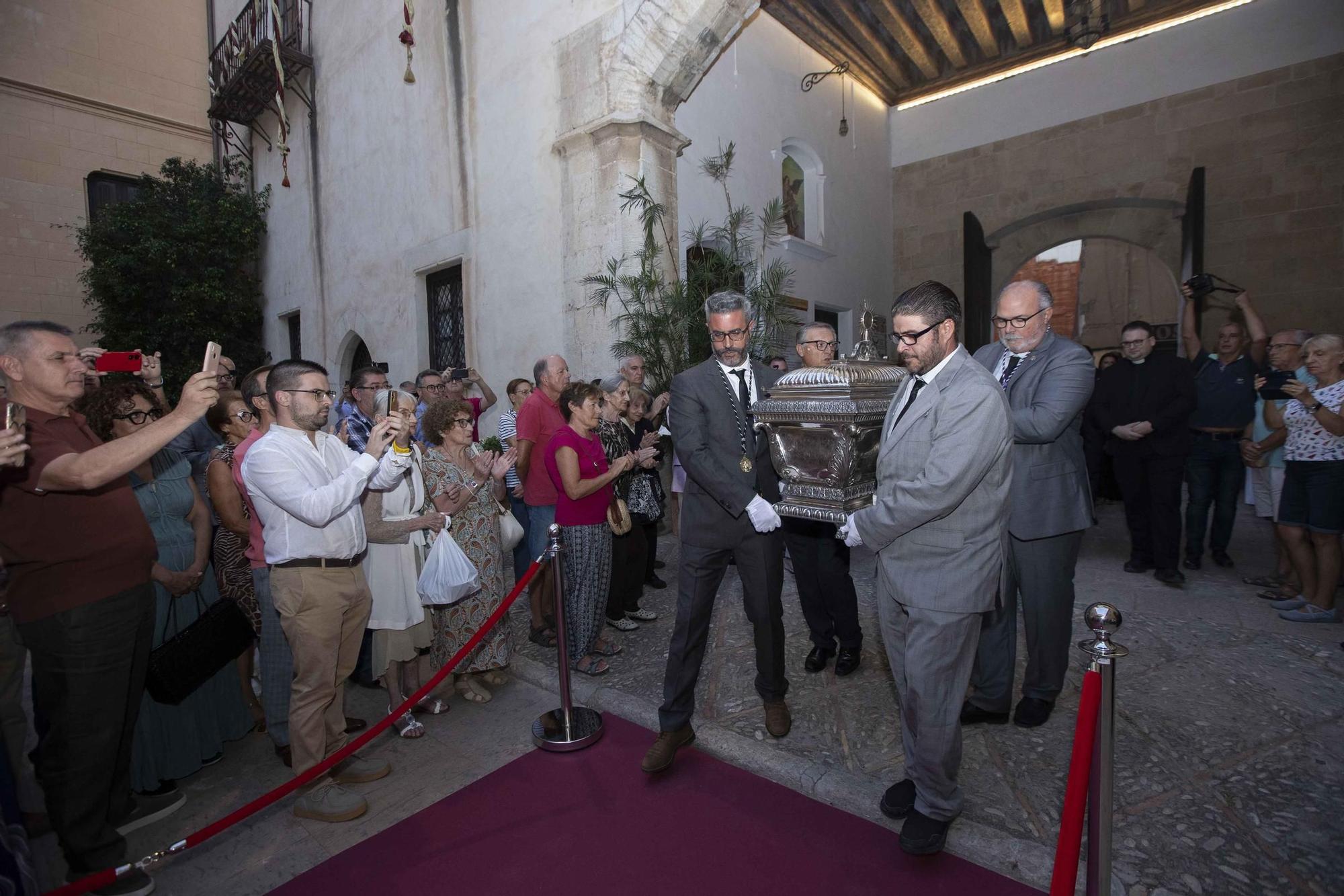 Así ha recibido Gandia las reliquias del patrón San Francisco de Borja