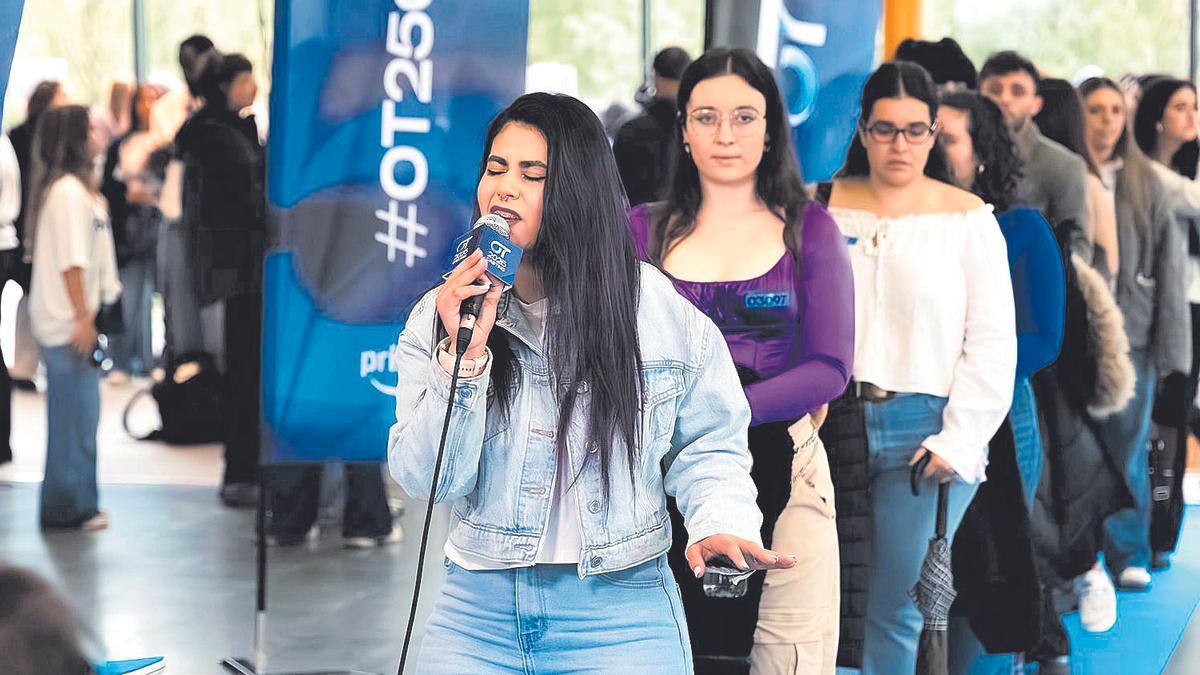 Una de las aspirantes, durante su prueba. | J. Prieto