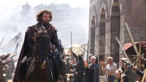 El actor turco Birkan Sokullu, en el papel del pirata genovés Giovanni Giustiniani, mercenario contratado por Constantino para repeler el asedio de Constantinopla.