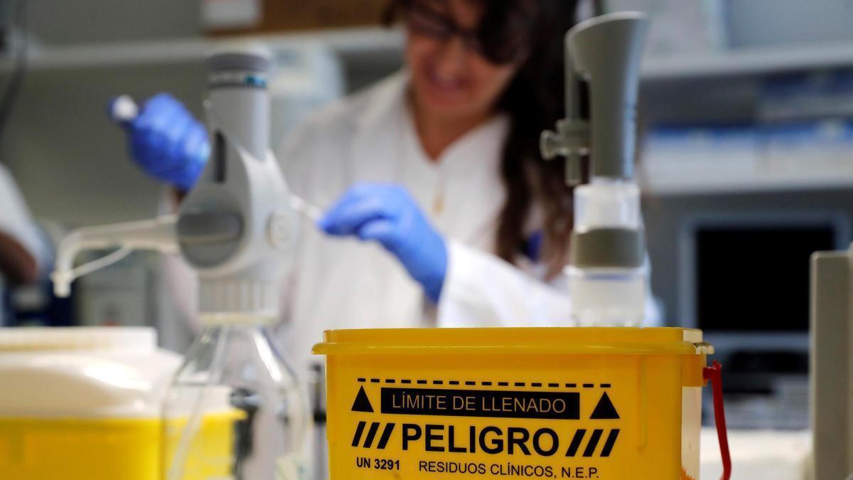 Investigación en el Centro Nacional de Microbiología.