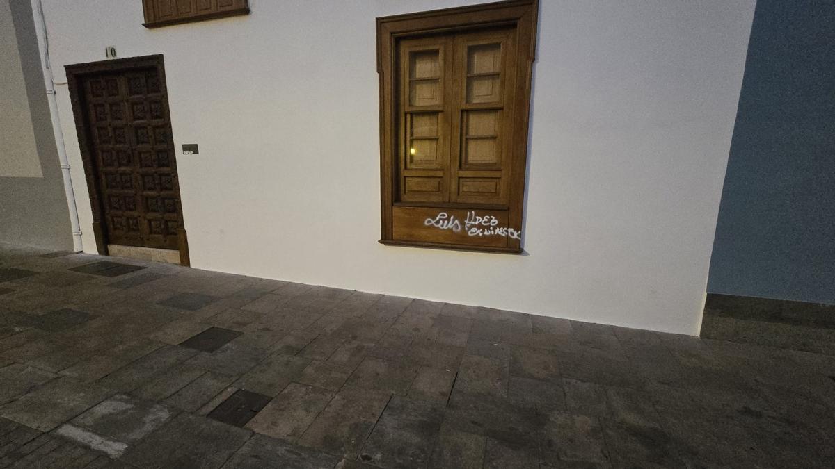 La Policía Local de La Laguna busca a los autores del atentado vandálico contra el casco histórico