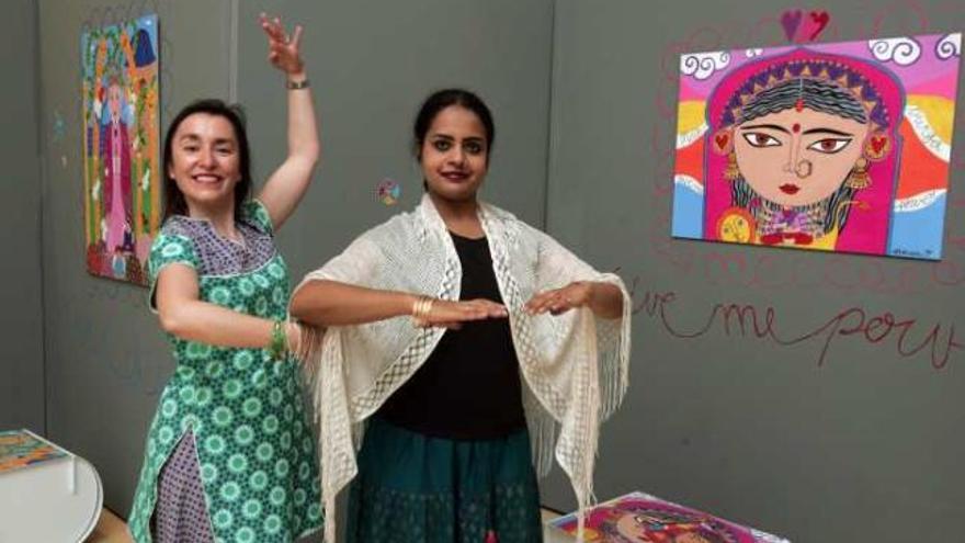 La pintora ilicitana Dulce Quesada y la bailarina india Anurheka Ghosh, en L&#039;Escorxador.