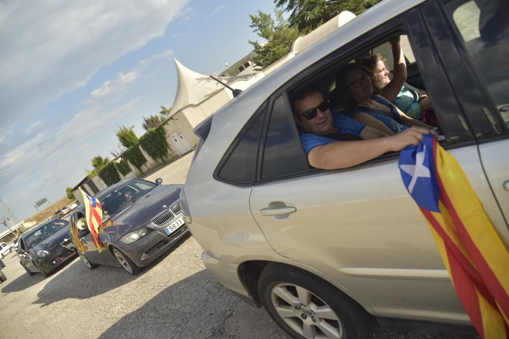 Tret de sortida de la rua cap a Lledoners amb més de 200 vehicles a l'aparcament de Menfis de Manresa