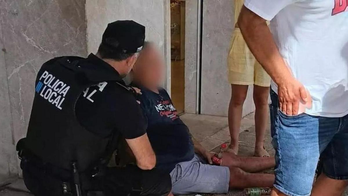 OLA DE CALOR MALLORCA | Un turista alemán se desploma por un golpe de calor mientras paseaba por Palma