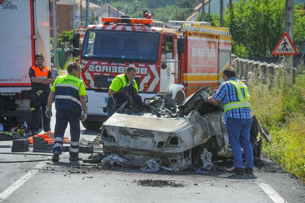 Dos muertos en un brutal accidente en Rianxo