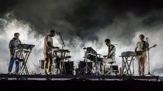 La Casa Azul enciende el arranque del Primavera Sound con una barra libre de pop eufórico