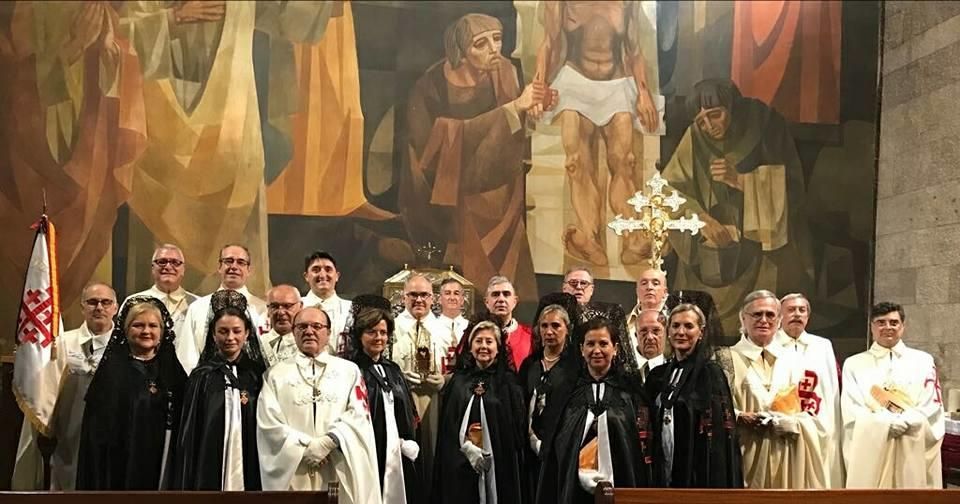 La Orden del Santo Sepulcro de Jerusalén tomó posesión de la Colegiata de san Bartolomé