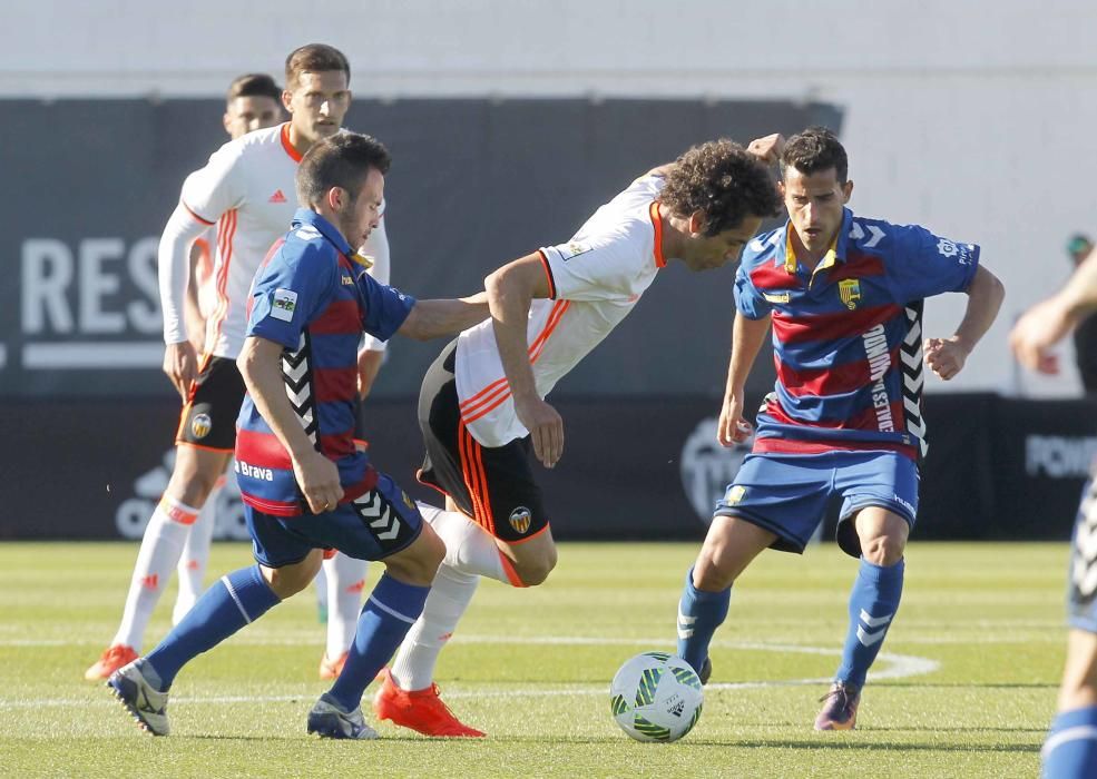 Valencia Mestalla - Llagostera, en imágenes