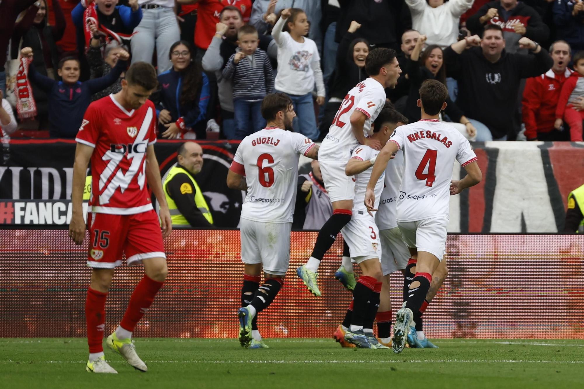 1-0. Agónica victoria del Sevilla sobre un Rayo en inferioridad numérica