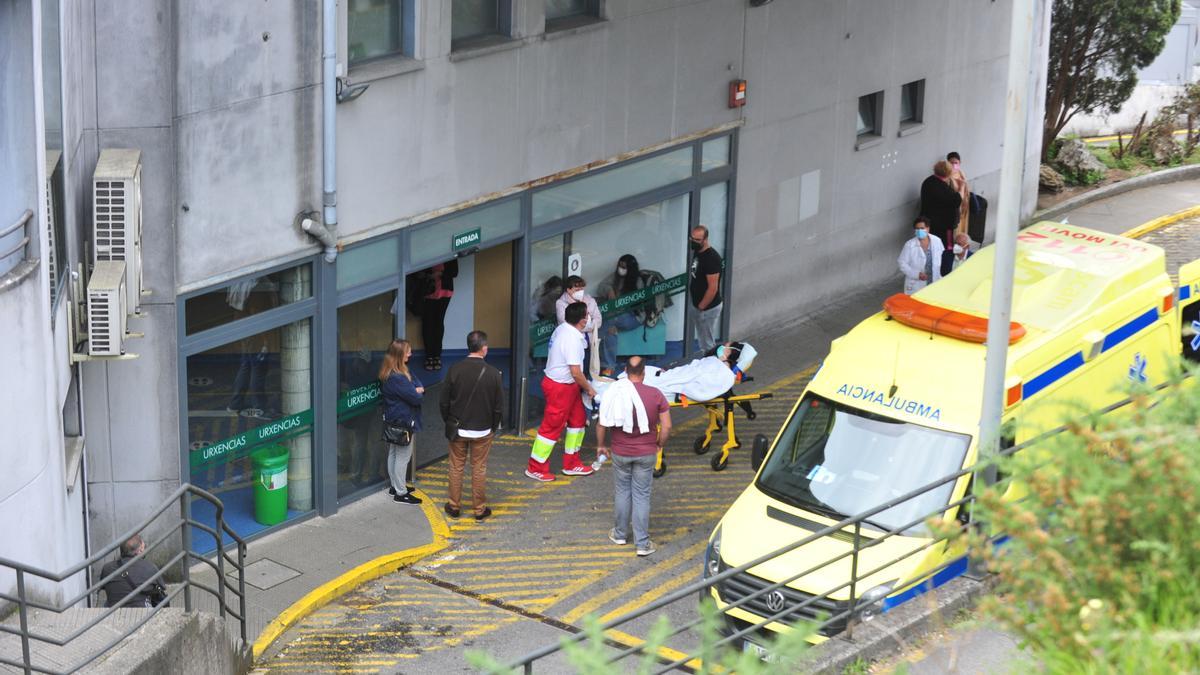 Una imagen con personal de urgencias en un hospital gallego.