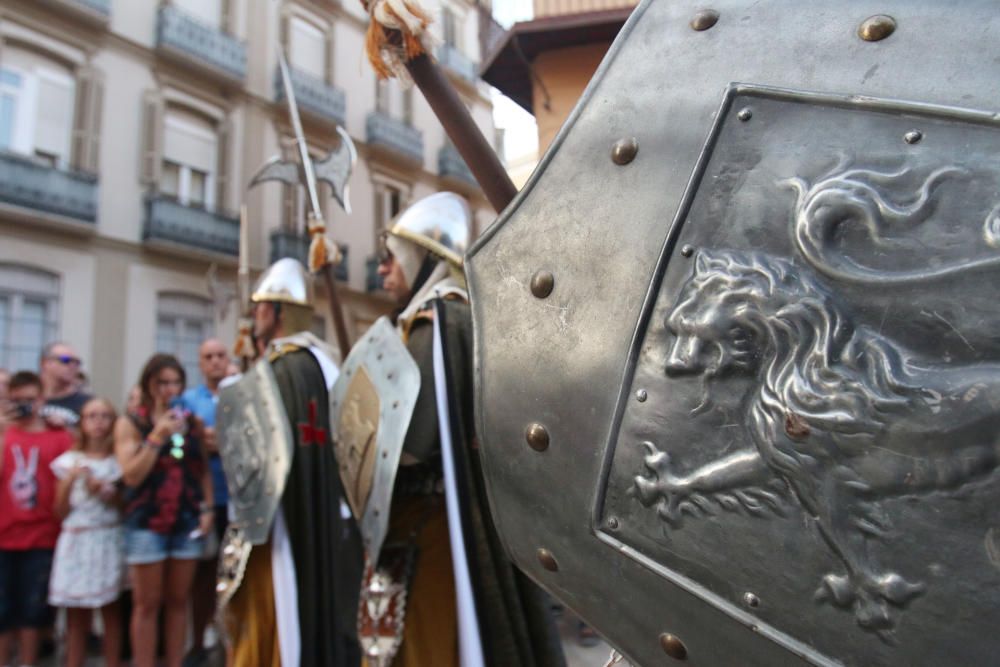 La cabalgata histórica ha puesto fin a la semana grande de la ciudad con la recreación de la toma de Málaga por los Reyes Católicos en 1487, un acontecimiento que motiva los festejos de agosto