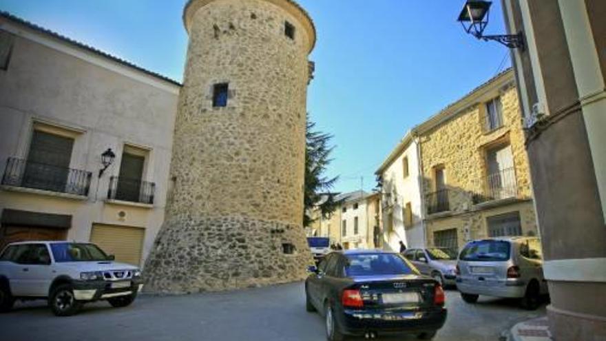 Un hombre de 81 años pierde la vida arrollado por un coche en la travesía de Alcoleja