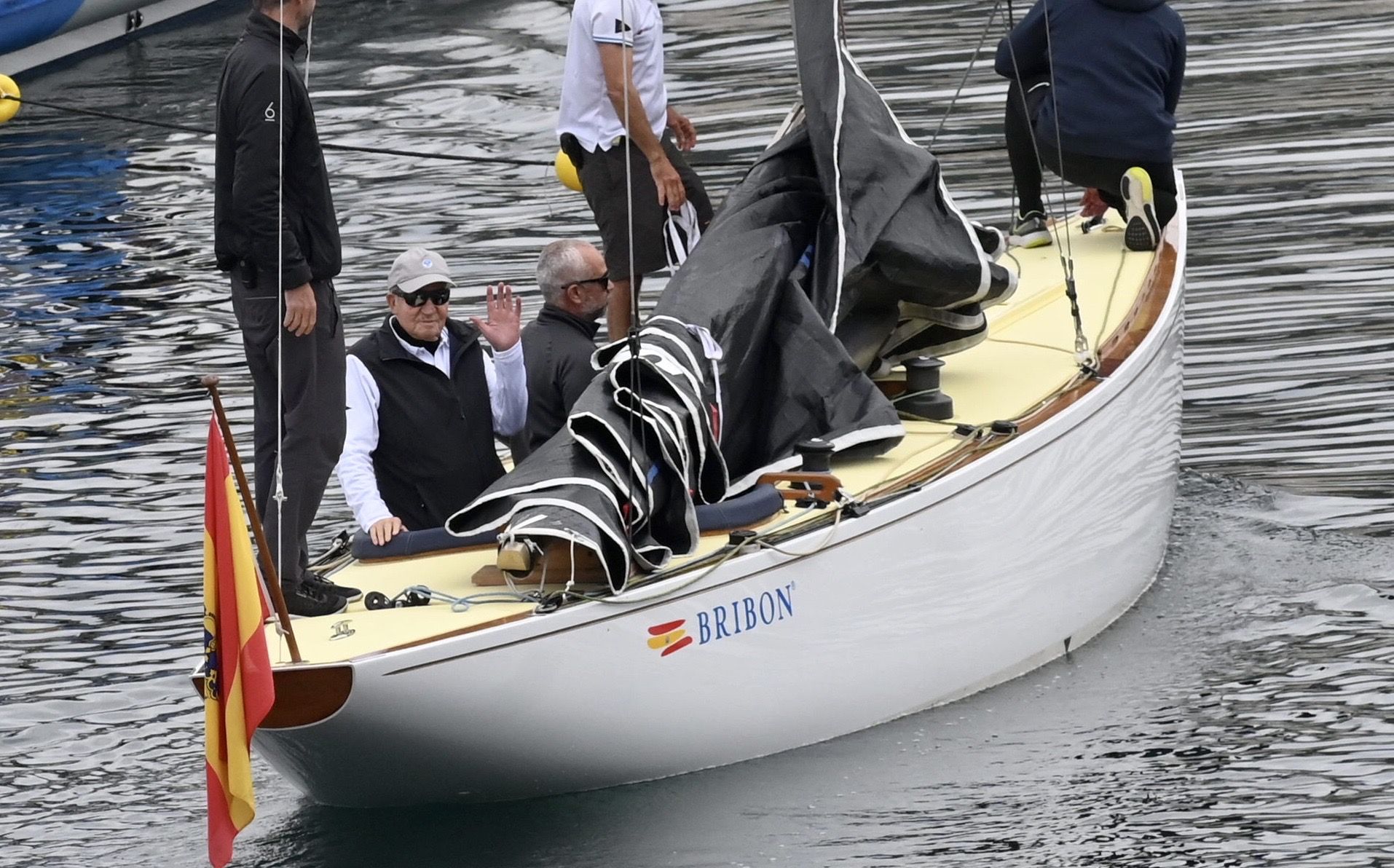 El rey emérito, Juan Carlos I, ya navega por aguas de Sanxenxo