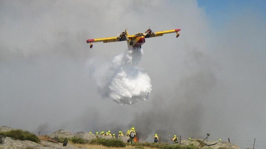 El Infoex confirma que el fuego de Jerte, que se ha reavivado por los vientos, fue intencionado