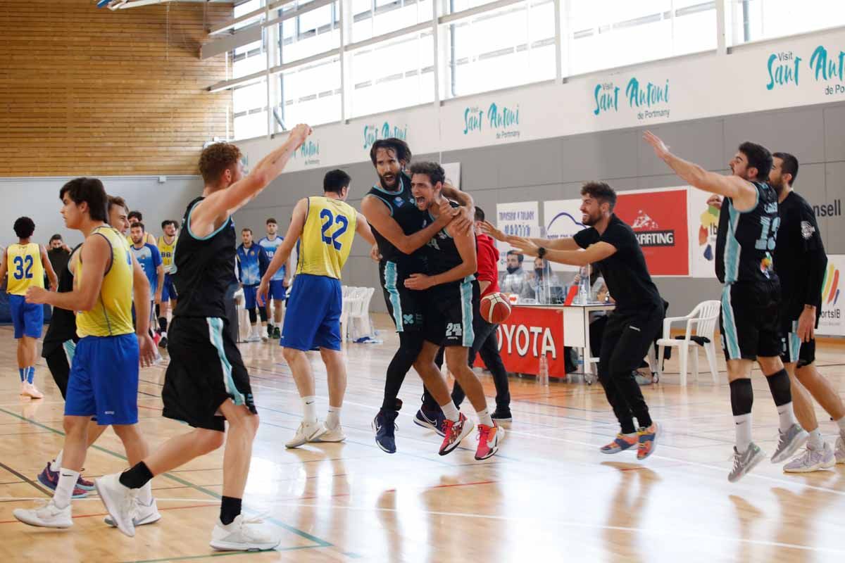 El CB Sant Antoni se ha clasificado para disputar la fase de ascenso a la LEB Plata, tras ganar en el partido decisivo al BBA Castelldefels por 95-67