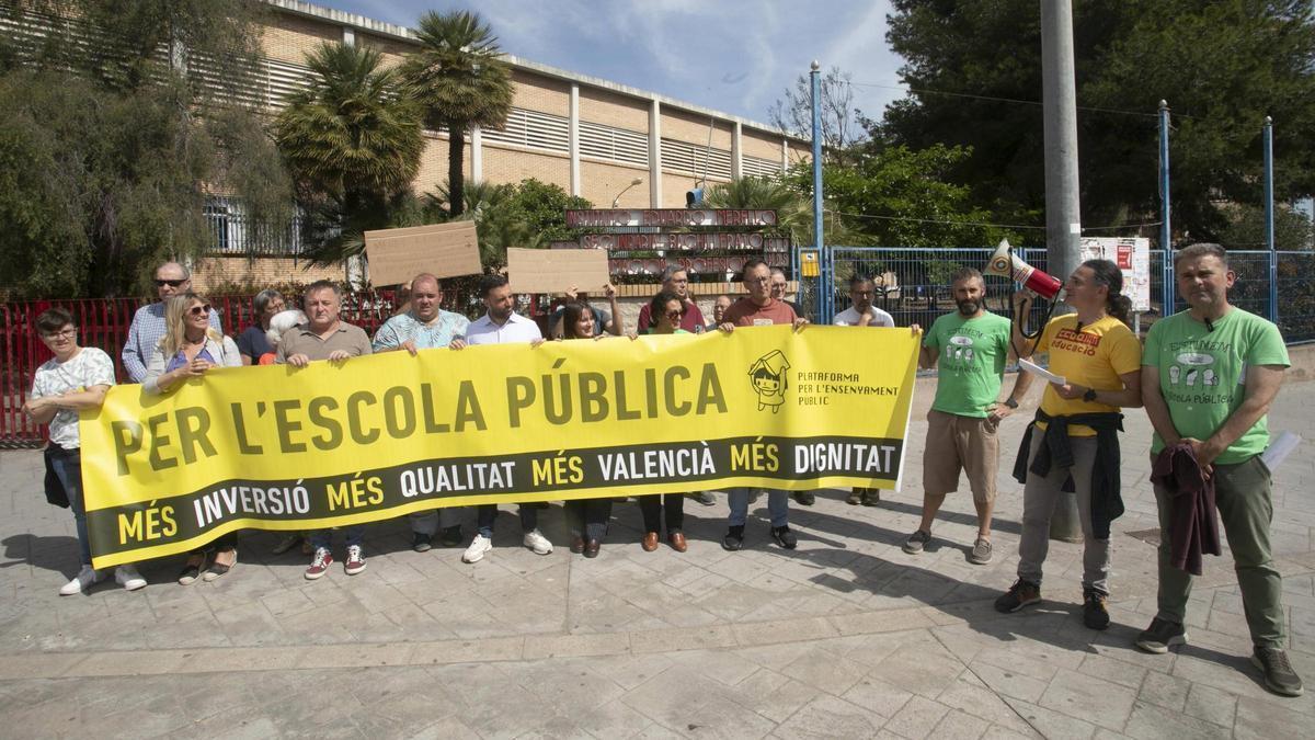 Protesta hace poco más de un año a las puertas del CIPFP Eduardo Merello.