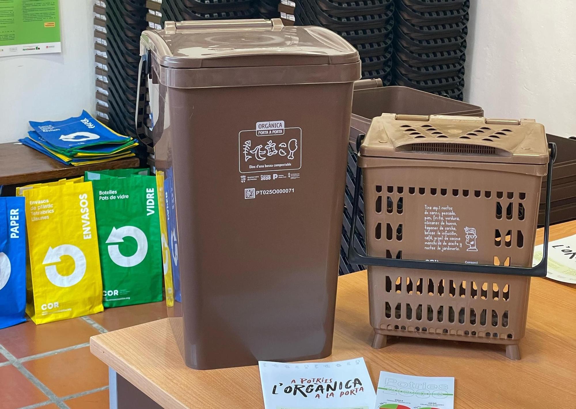 Un "kit" para reciclar la basura orgánica doméstica en Potries.