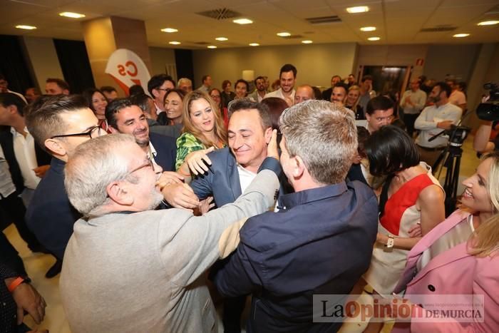 Ambiente de la noche electoral en la sede de Cs