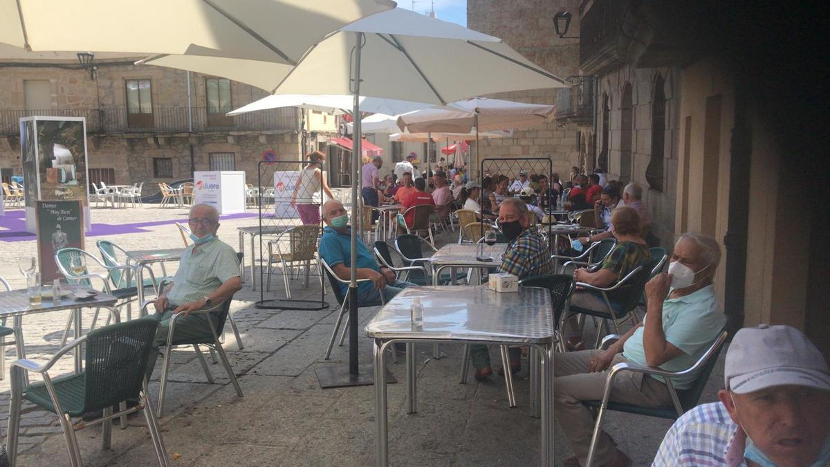 Ambiente de terrazas en Fermoselle