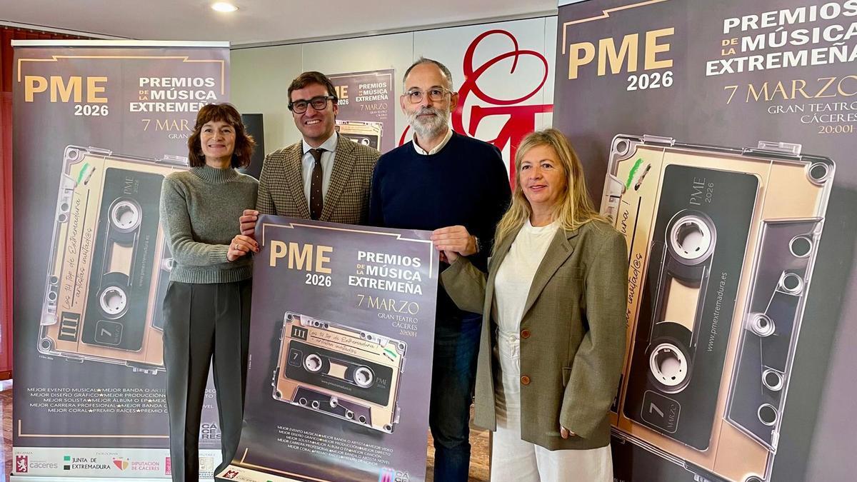Presentación, ayer, en el Gran Teatro de Cáceres.