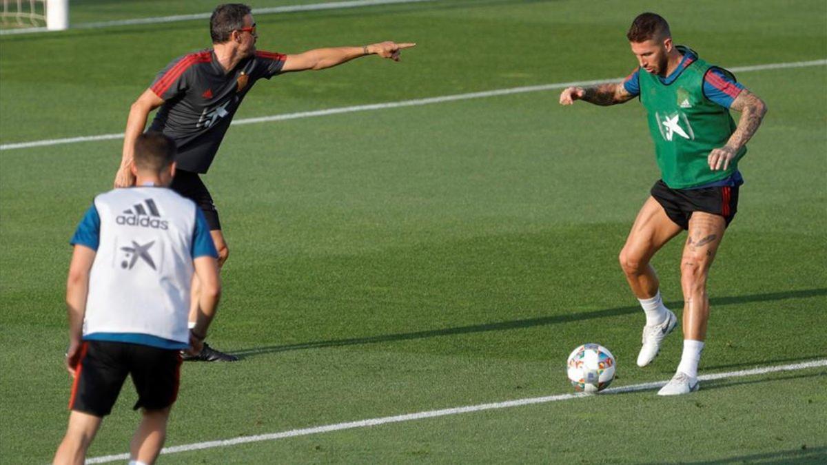 Luis Enrique y Ramos, en un entrenamiento de la selección