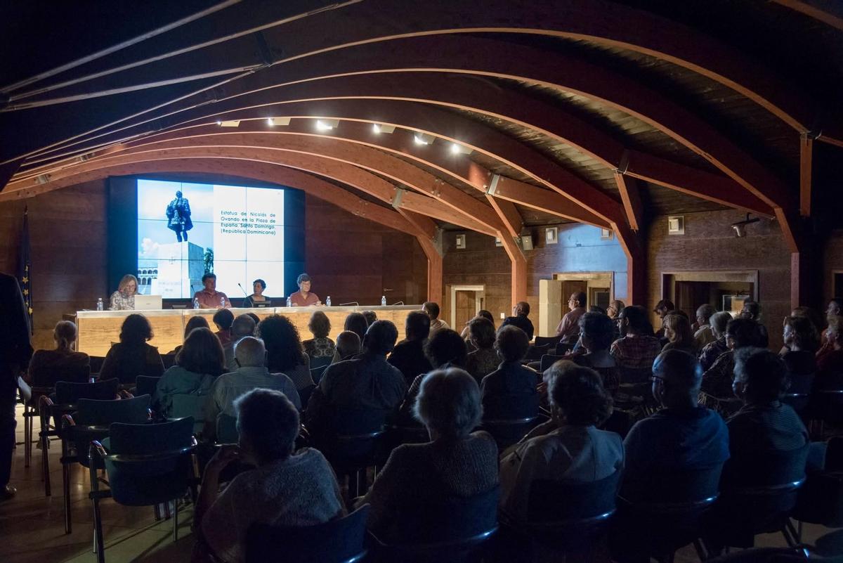 Uno  de los últimos encuentros celebrados en el palacio de los Barrantes-Cervantes.