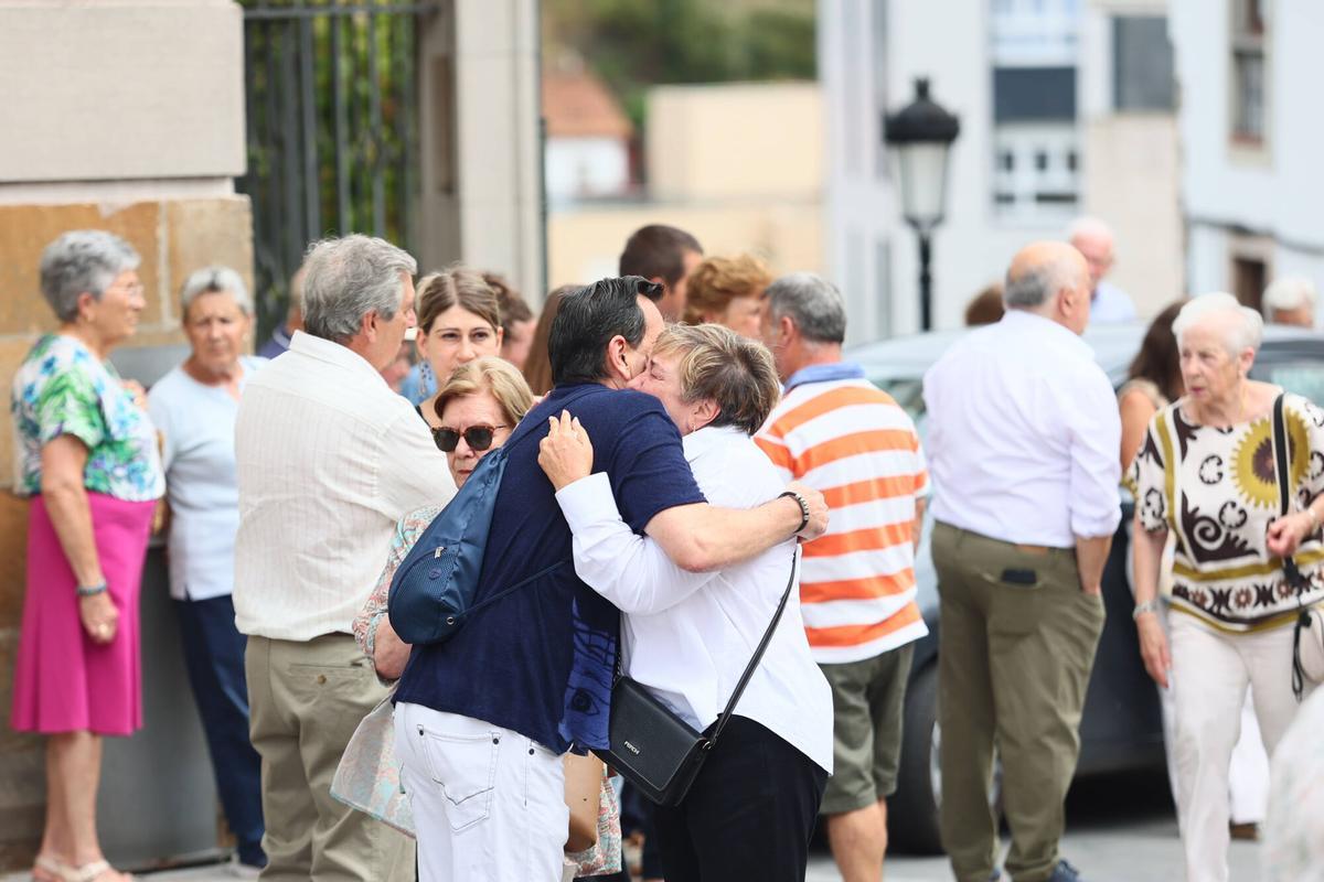 Funeral en Candás por Luis Ángel Echevarría, padre de Paula Echevarría