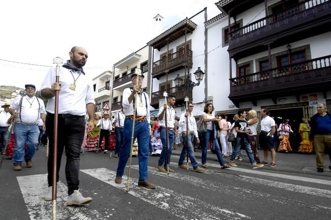 ROMERIA ROCIERA Y OFRENDA A LA VIRGEN