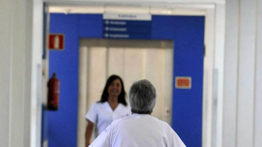 Personal sanitario en el Hospital de Riaño.