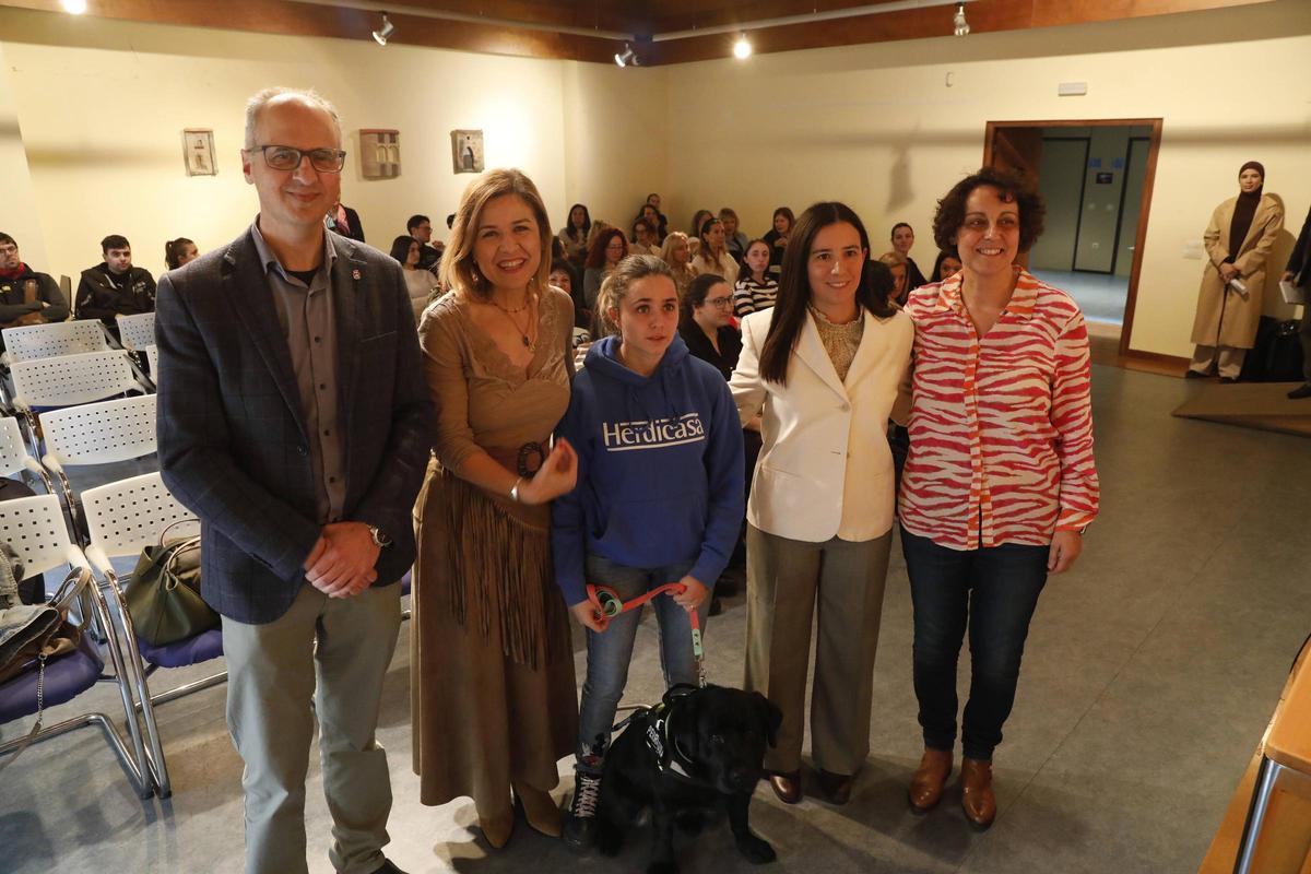 Por la izquierda, Juan Carlos Guerrero, Loreto Matilla, Carmen López, Paloma de Blas y María José López, responsable del proyecto