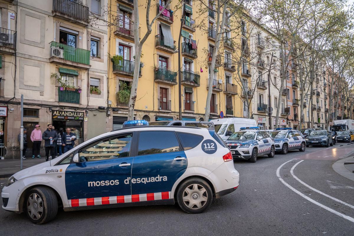 Detingut un home que va intentar robar a dos pisos de l’Hospitalet mentre els seus ocupants dormien