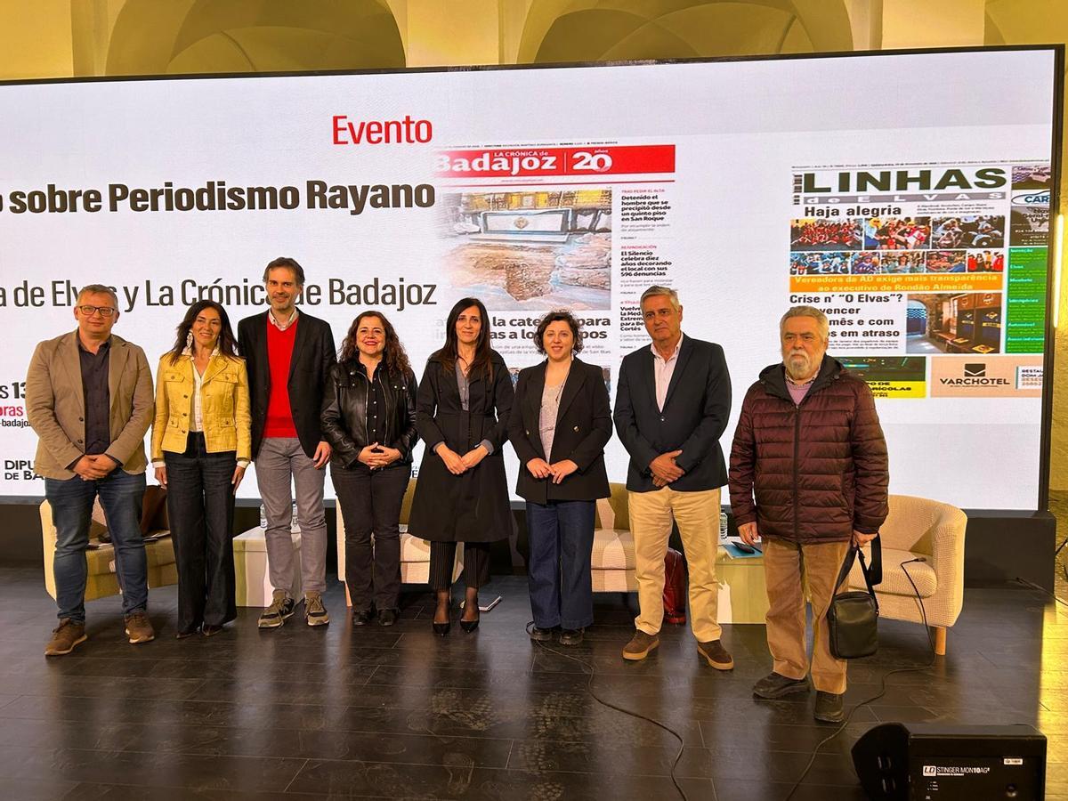 Los invitados al Foro sobre Periodismo Rayano en el Hospital Centro Vivo este viernes
