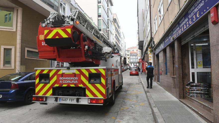 Los Bomberos de A Coruña intervienen en dos fuegos originados en cocinas