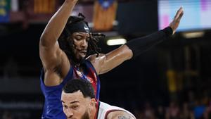 Un Barça elèctric s’emporta la primera alegria al Palau