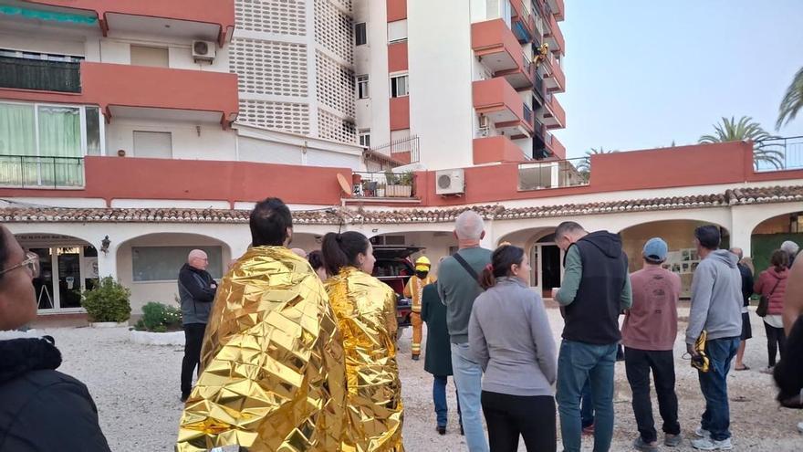 El incendio de Xàbia deja 40 vecinos desalojados, dos fallecidos y un herido de gravedad