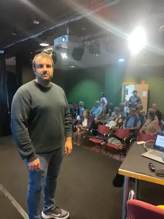 El átomo, diseccionado pieza a pieza en Colunga