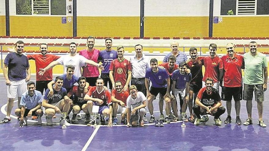 Gran ambiente en el torneo local de fútbol sala, celebrado en el pabellón cubierto de villafranca de córdoba