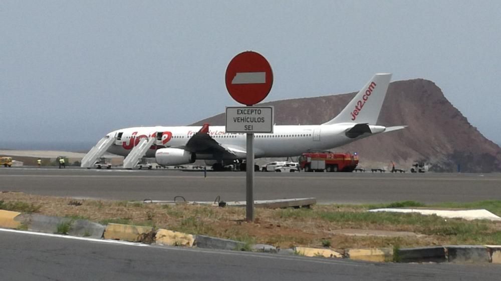 Un avión deja inoperativo el Reina Sofía