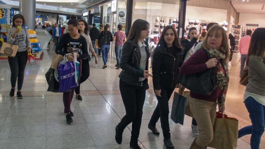 Las grandes superficies volverán a abrir el día de la Venida de la Virgen en Elche