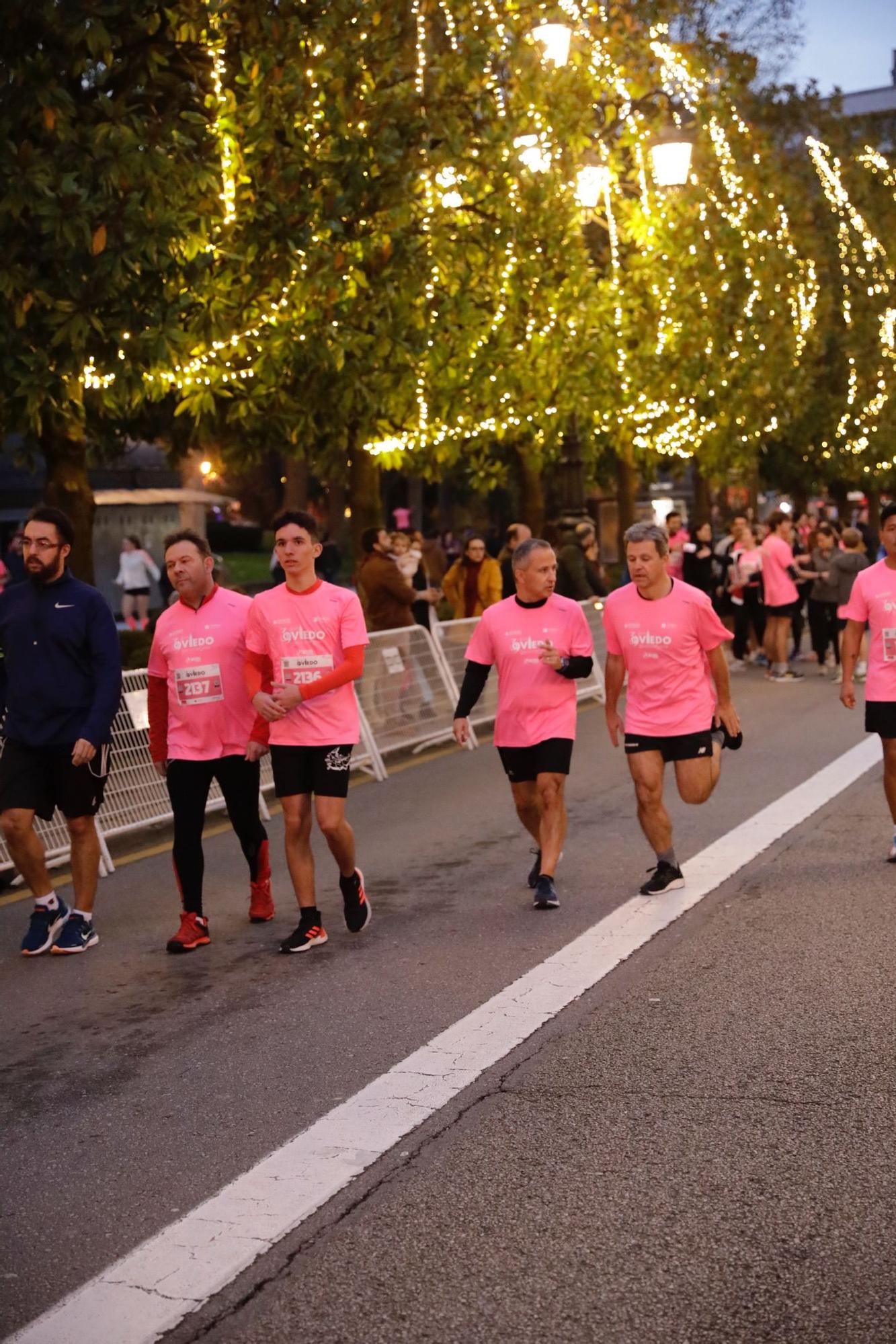 En imágenes: Jaime Bueno (Univerisad de Oviedo) y Mariam Benkert triunfan en la San Silvestre de Oviedo