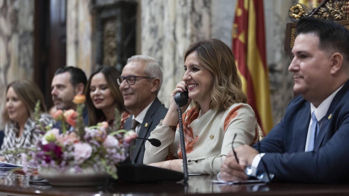 Llamada a las Falleras Mayores de 2025.