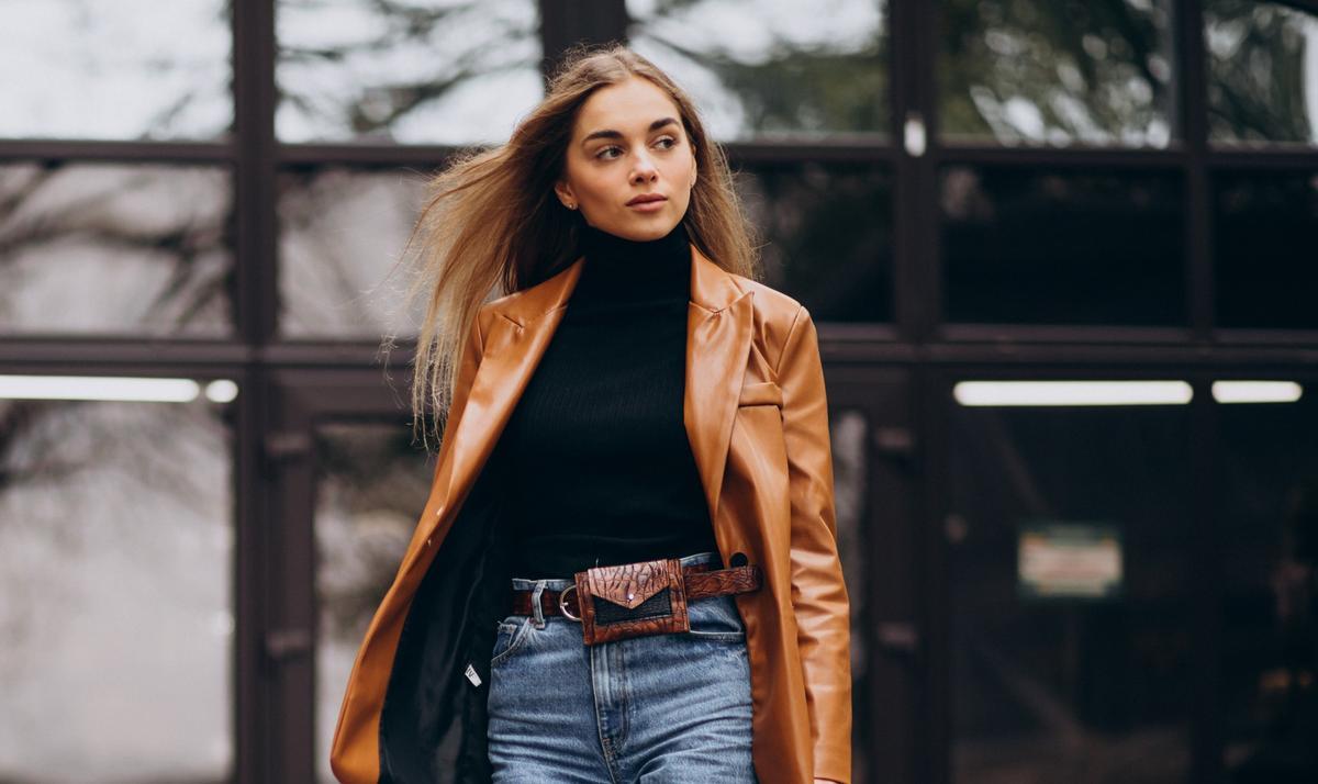 El vaquero efecto vientre plano que todas desean: moldea curvas, estiliza piernas y disimula barriga