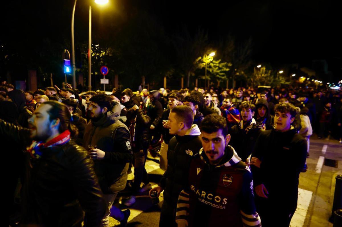 La afición granota sale desde el Ciutat de València rumbo a Mestalla