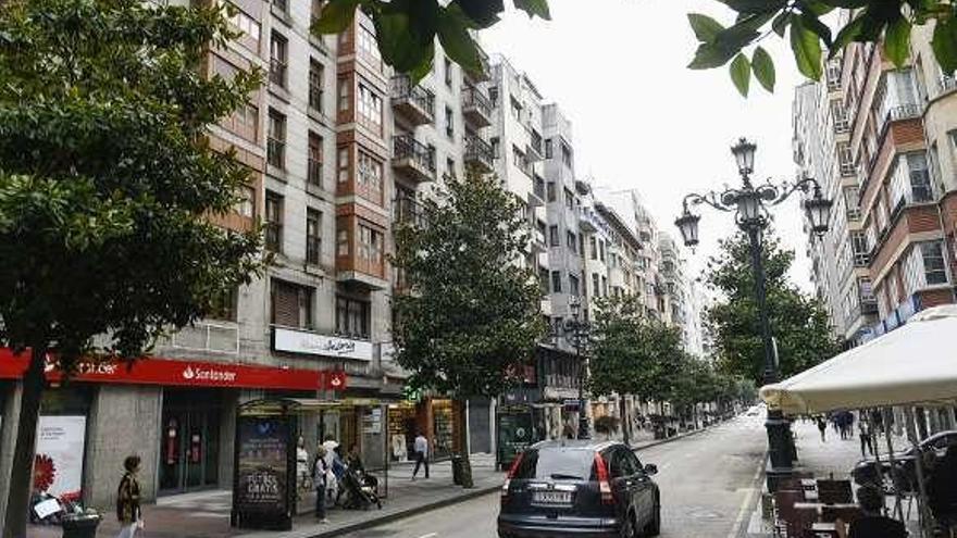 Una joven denuncia un agresión sexual plena calle Uría de Oviedo - Nueva España