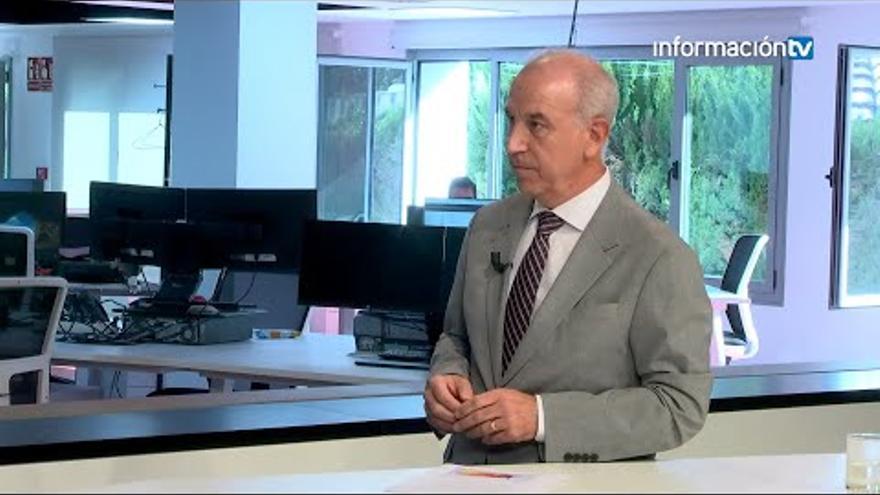 Entrevista a Hermann Schwarz,  presidente del Colegio Oficial de Médicos de Alicante