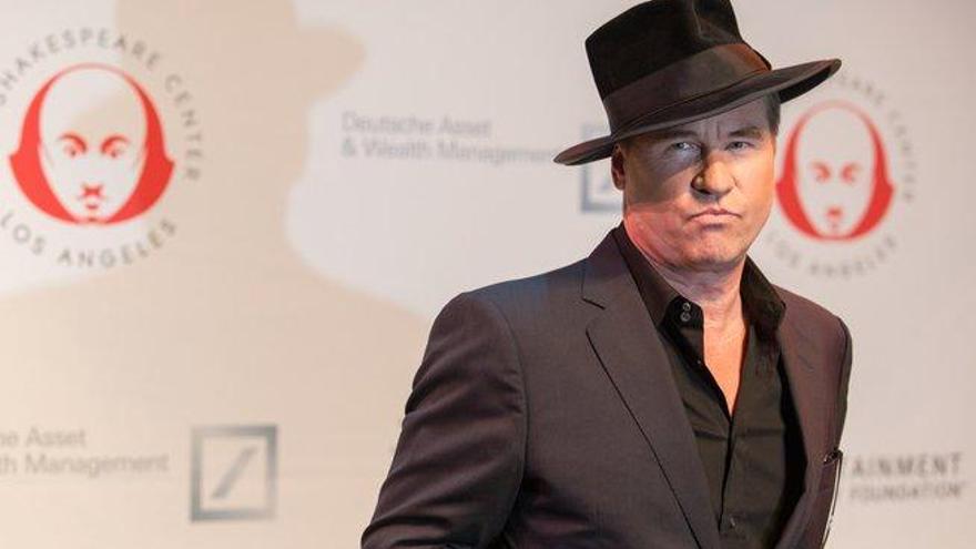 Val Kilmer reaparece muy desmejorado dos años después de confesar que padece cáncer