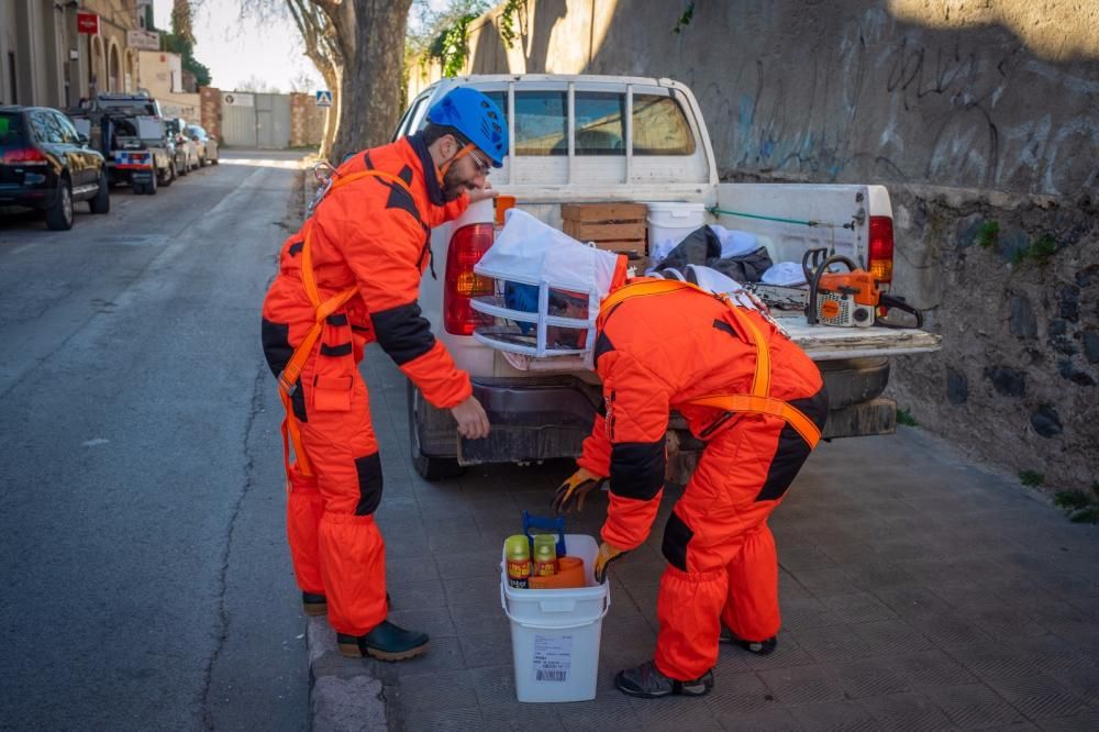 La retirada del nius''ha fet amb moltes precaucions