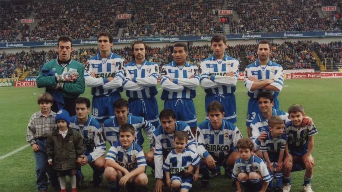 Arriba: Liaño, Aldana, Jémez, MauroSilva, Djukic y Lóper Recarte. Abajo: Manjarín, Fran, Alfredo, Nando y Bebeto. Formación en febrero de 1996, antes de enfrentarse al Tenerife en Liga