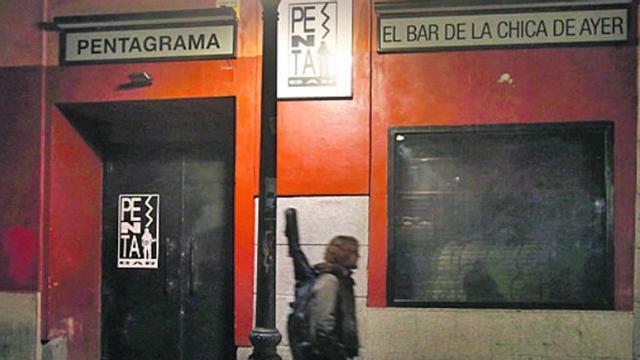 El bar de 'La chica de ayer' celebra 40 años
